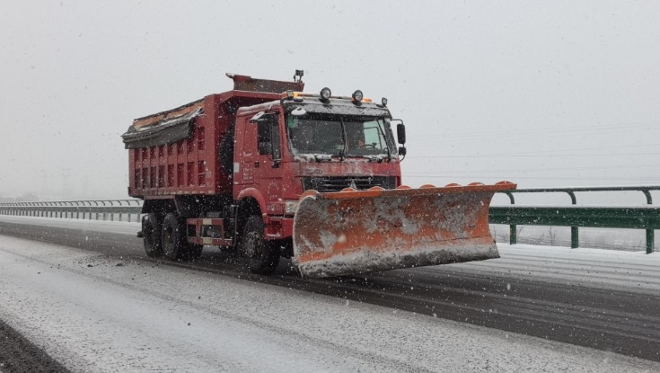 河北高速集团圆满完成本次除雪保畅任务