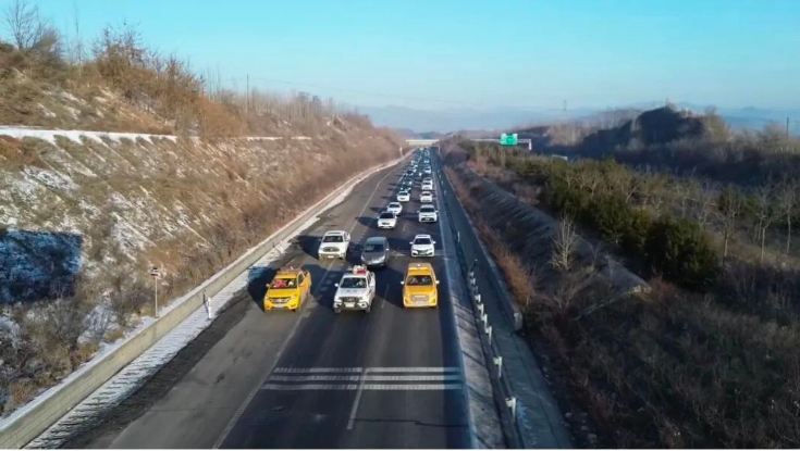 闻令而动！河北高速全力应对大雾天气